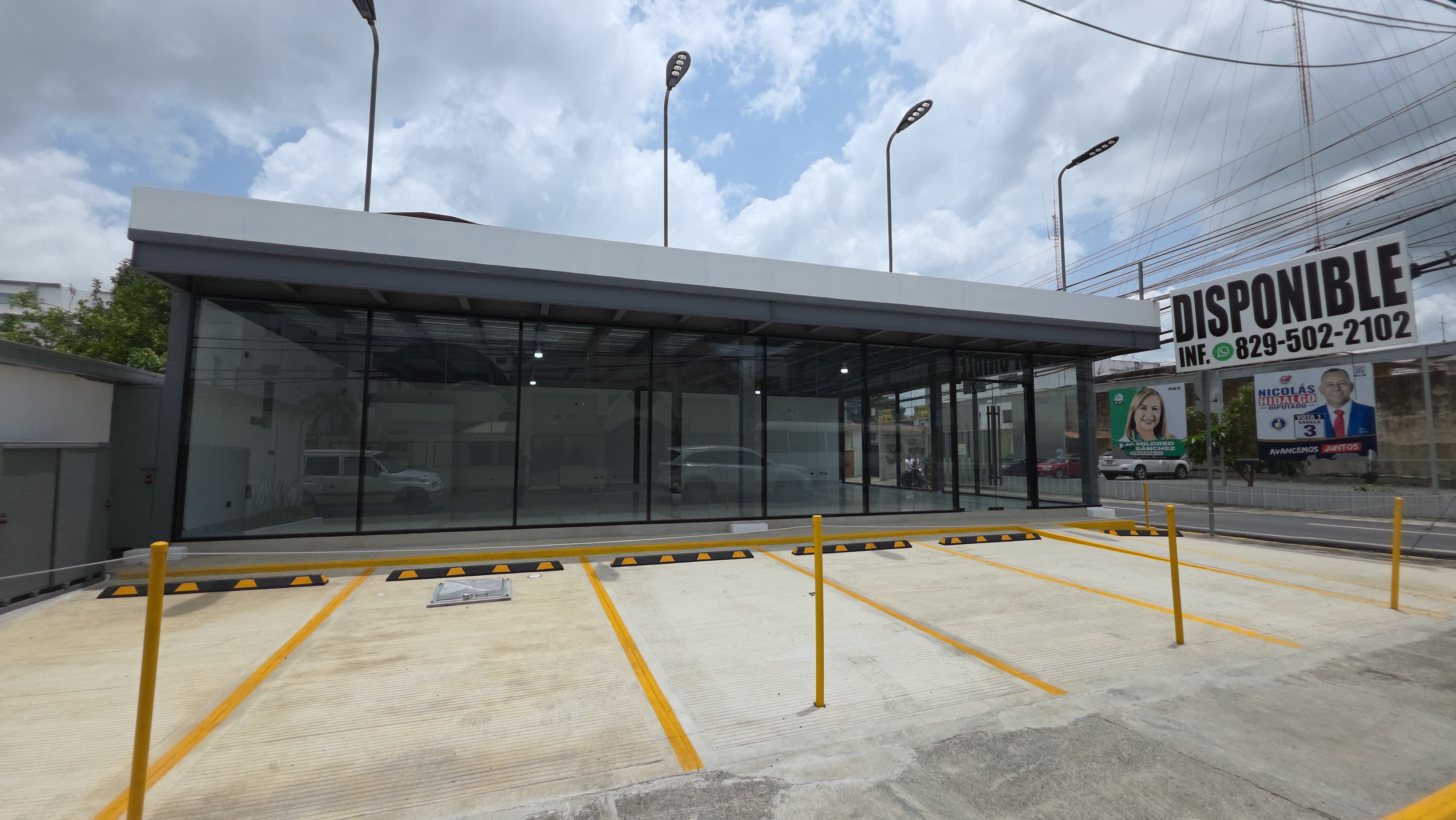 Local comercial en alquiler zona céntrica de San Francisco de Macorís